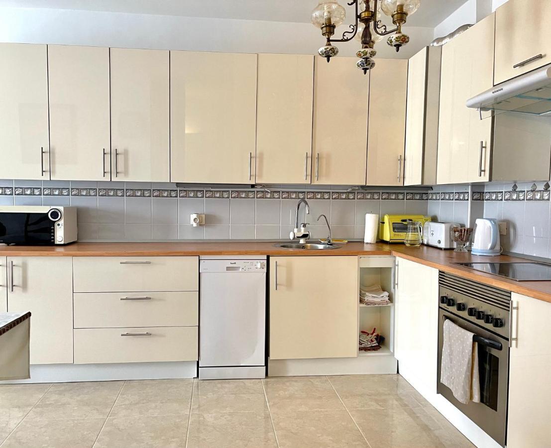 Cosy Apartment With Rooftop Terrace And Wifi Valle de San Lorenzo Esterno foto